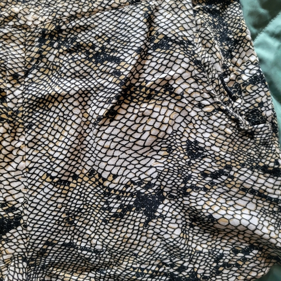 Ecote silky bouncy shorts - Picture 3 of 4